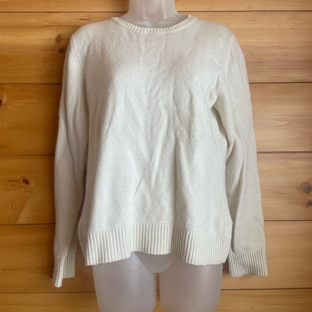 Vintage 80% lambswool sweater